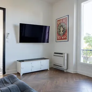 Beautiful W/ Ac - Close To Exhibition & Beach Hébergement de vacances Cannes