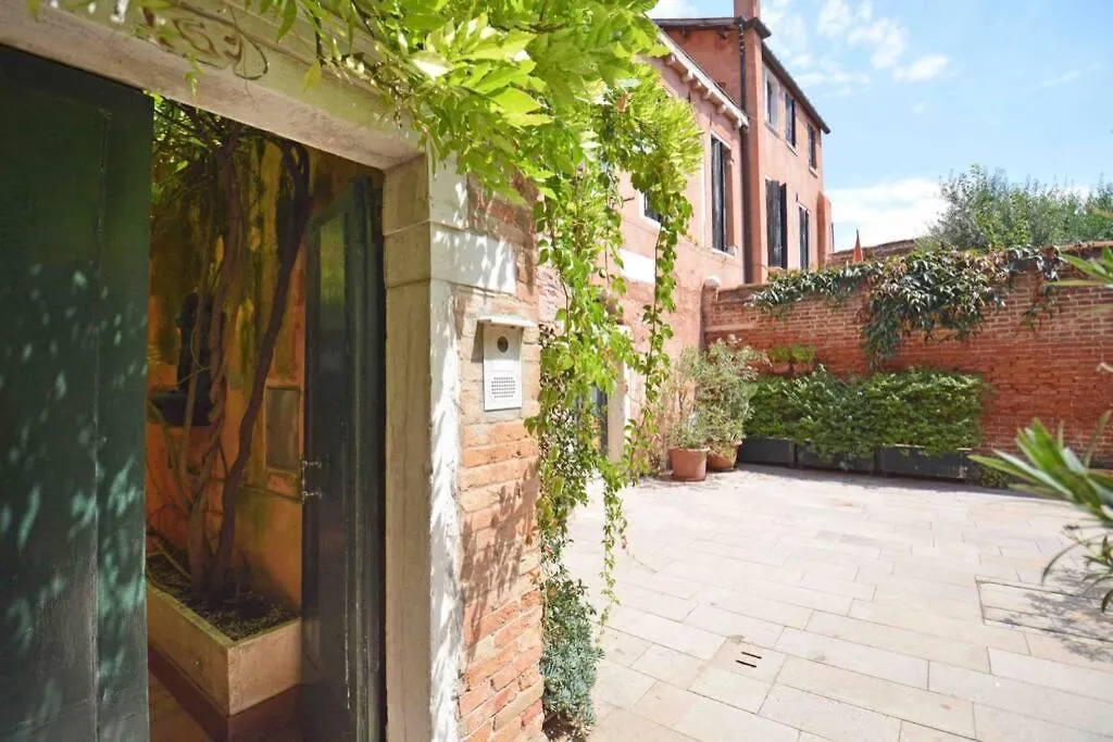 Zattere Cottage Close To Guggenheim Venice Apartment